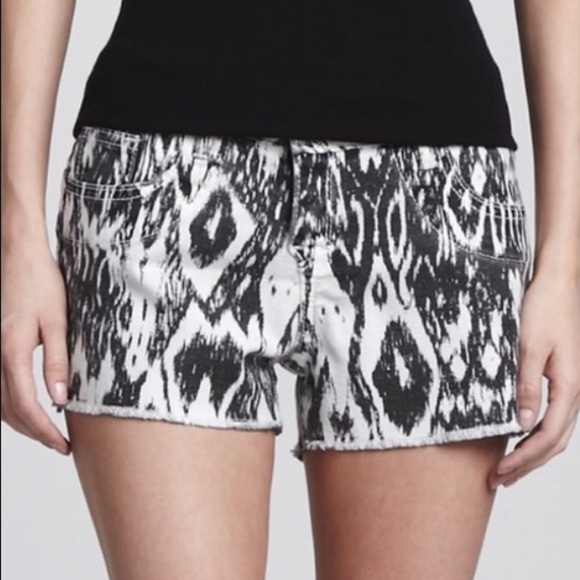 Bleu Lab reversible coated black jean shorts - Picture 2 of 16